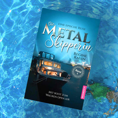 Die METAL-Skipperin: Eine epische Reise - Mit Boot zum Wacken Open Air, Taschenbuch, 327 Seiten, Softcover, du erlebst mit der Autorin Regine Rauin die Höhen und Tiefen einer außergewöhnlichen Bootsfahrt.  Mitreißende Videos via QR-Codes lassen dich hautnah dabei sein. 138 QR-Codes, 25 großformatige Fotos + 128 farbige Fotos nehmen dich mit in die faszinierende Welt der Wasserwege und auf das Wacken Open Air Festival 